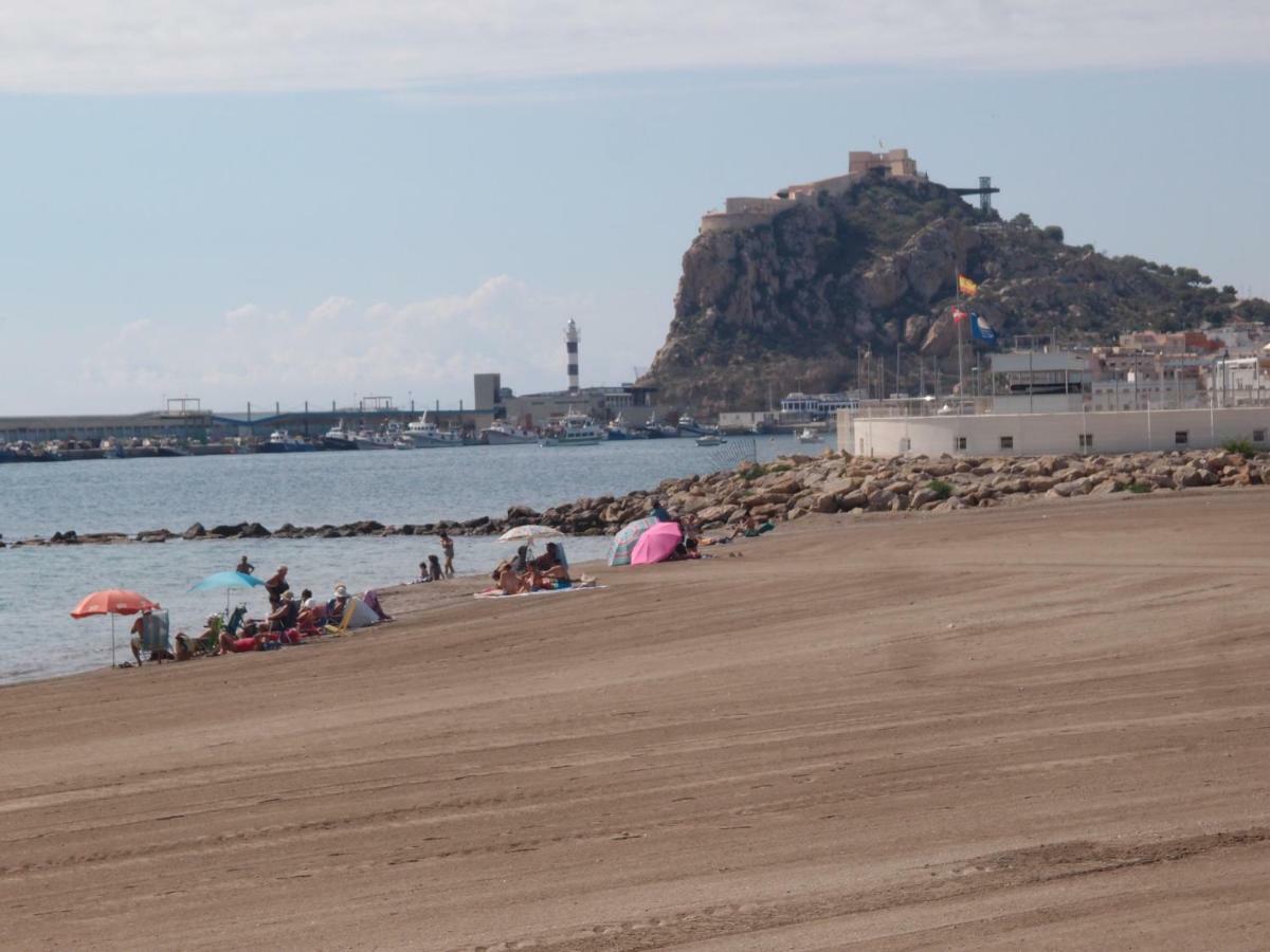 Apartamento Tranquilo Cerca De Buena Piscina Y Con Buen Aire Acondicionado Aguilas Exterior photo
