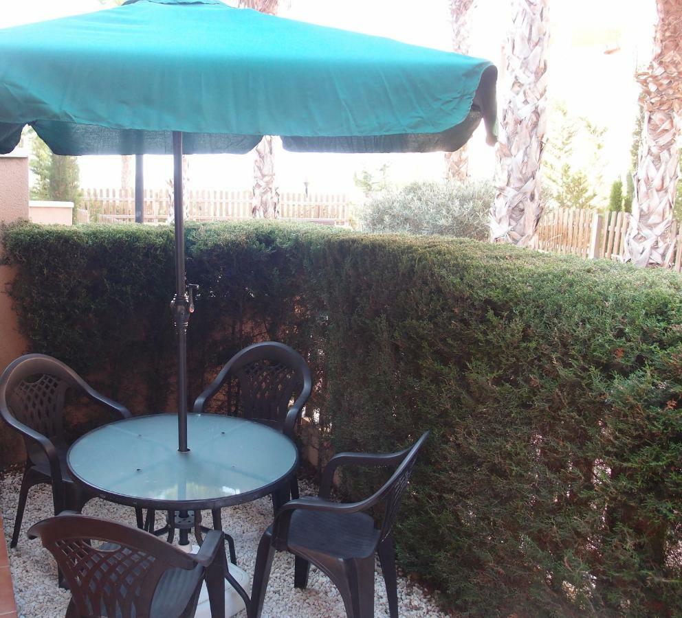 Apartamento Tranquilo Cerca De Buena Piscina Y Con Buen Aire Acondicionado Aguilas Exterior photo