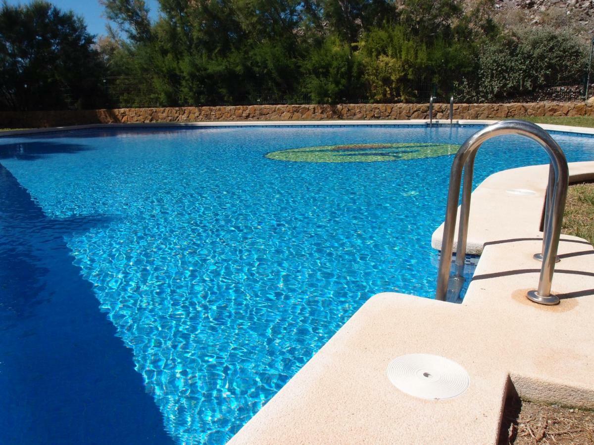 Apartamento Tranquilo Cerca De Buena Piscina Y Con Buen Aire Acondicionado Aguilas Exterior photo