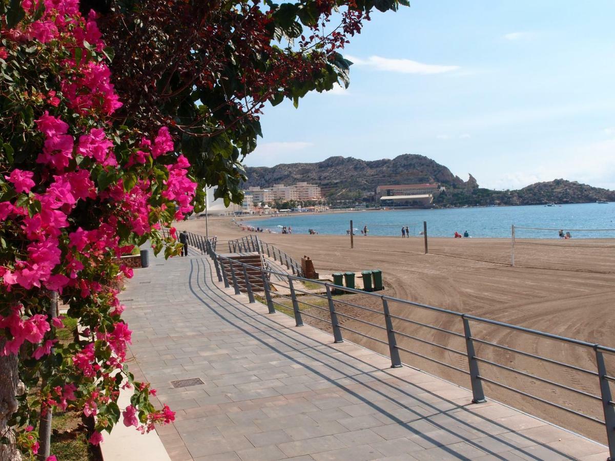 Apartamento Tranquilo Cerca De Buena Piscina Y Con Buen Aire Acondicionado Aguilas Exterior photo