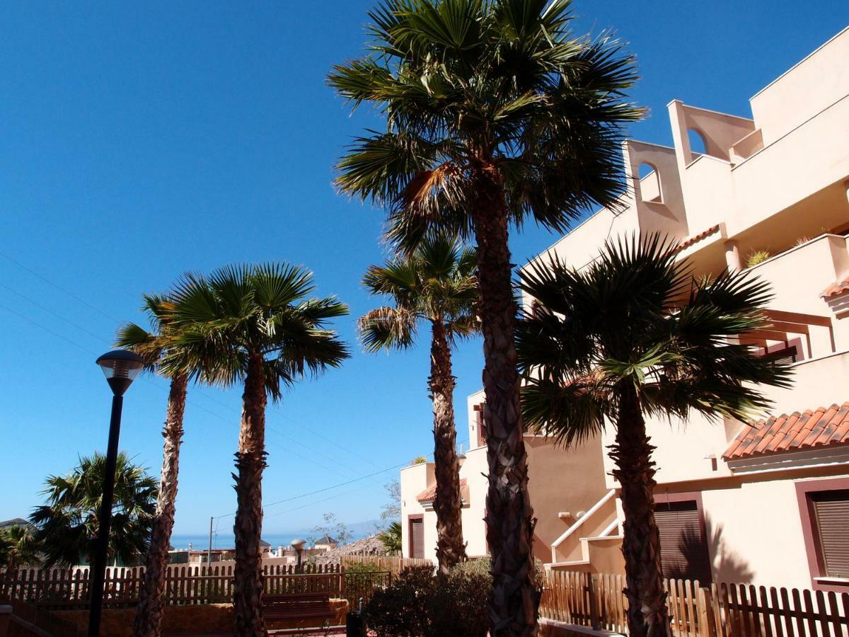 Apartamento Tranquilo Cerca De Buena Piscina Y Con Buen Aire Acondicionado Aguilas Exterior photo