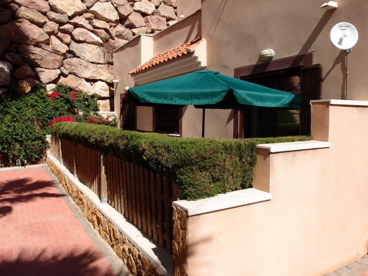 Apartamento Tranquilo Cerca De Buena Piscina Y Con Buen Aire Acondicionado Aguilas Exterior photo