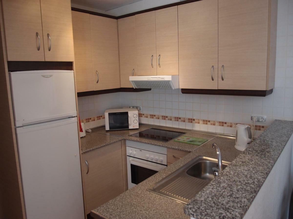 Apartamento Tranquilo Cerca De Buena Piscina Y Con Buen Aire Acondicionado Aguilas Exterior photo