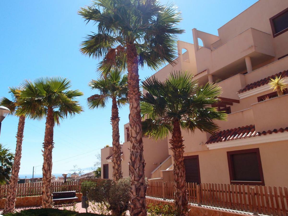 Apartamento Tranquilo Cerca De Buena Piscina Y Con Buen Aire Acondicionado Aguilas Exterior photo